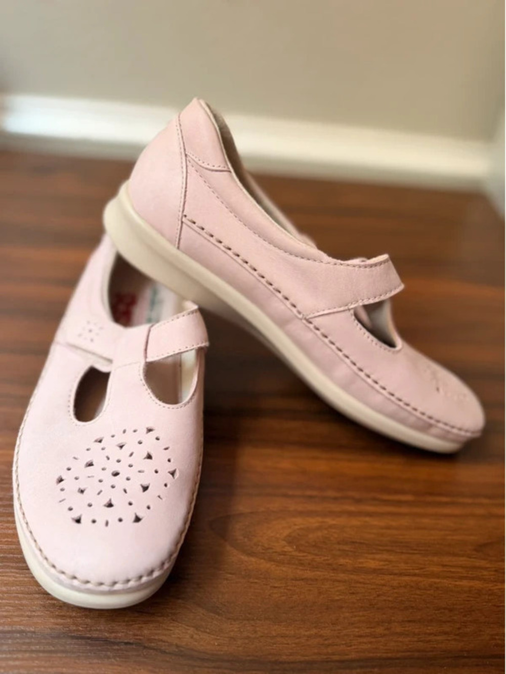 SAS Pink Leather Mary Jane’s Willow Size 9.5 Made is USA